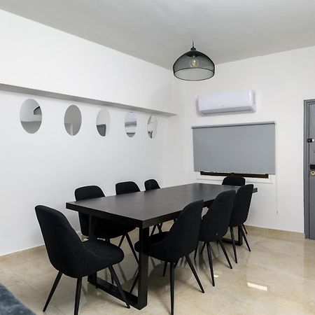 Ollies 3 Bedroom Apartment Larnaka Exterior foto