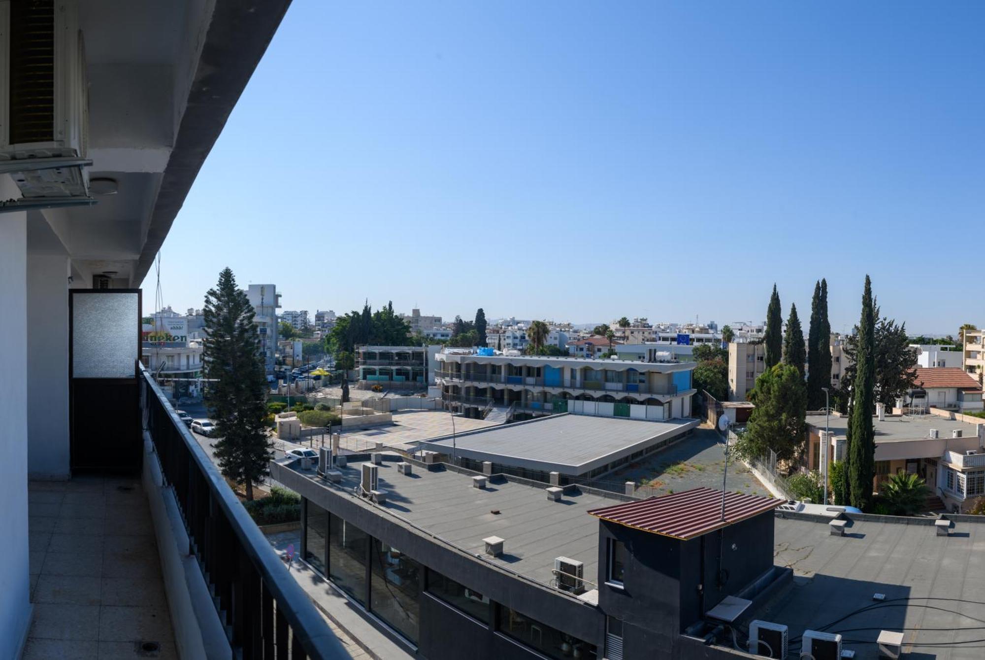 Ollies 3 Bedroom Apartment Larnaka Exterior foto